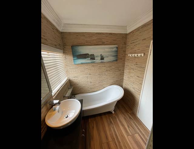 2 bed property to rent in EQUESTRIA